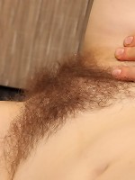 pissing hairy pussy