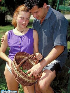 hairypussypics galleries busty hairy women