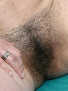 hairypussypics galleries high heels hairy pussy