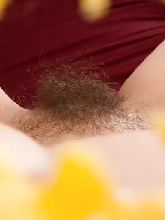 Shein Likes Pineapples And Is In Her Tropical Dress To Show