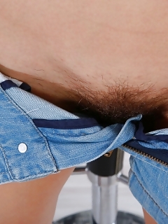 Ricka Hairy Pussy Squirt