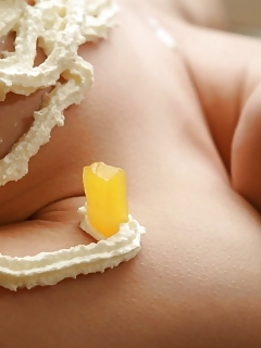 Nice-looking Asian Sexie Is Weared Nice Enough To Munch Pussy Fruit Sunday