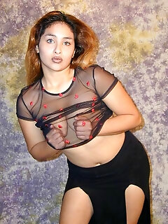 Plumpy Chick Squatting To Display Her Heavy Buns And Wet Muff!