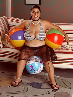 Exotic Plumper With An Mighty Boobies Bares It All To Show Off Her Thick Beaver And Wet Snatch Pictures
