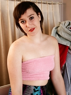 Barb Hairy Girls Shitting Pictures