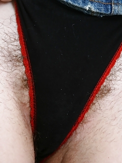 Take A Sneak-peek Up Sasha's Miniskirt And Get A Look Of A Real Furry Beaver And Excellent Lips. Pictures