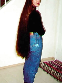 Young Chicks With Long Hair Posing Naked