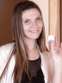 Aga Is A Truly Hot Golfer And Has Her Putter To Show It