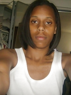 Luring Booty Ebony Bawd Strips Nude And Gets Trapped