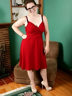 Kandi Natural Hairy Pussy Pics