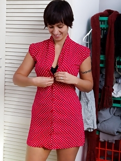 Liandra Dahl Little Hairy Pussy