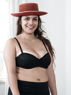 Anastasia Cherry Is In Her Black Undie But Dressing A New Red Hat Pictures